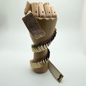 Vintage Women’s Gold Tone Stretch Belt | Scales | Elastic | Textured Buckle BX21